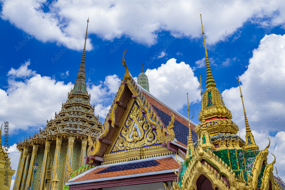 タイ王宮とエメラルド寺院・ワットプラケオ(Wat Phrakeaw Thai)