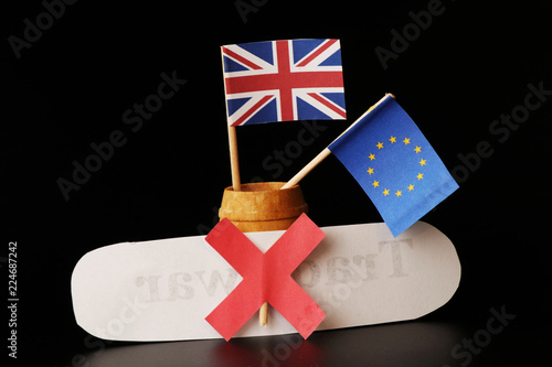 A leaving Great britain from European union is here. So How will ending? Who will has better conditions? photo