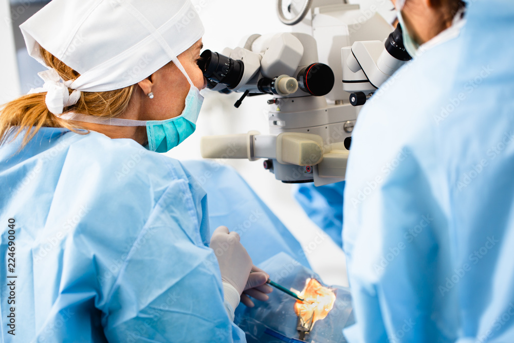 Eye surgery process, treatment of cataract and diopter correction