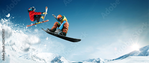 Foto Skiing. Snowboarding. Extreme winter sports