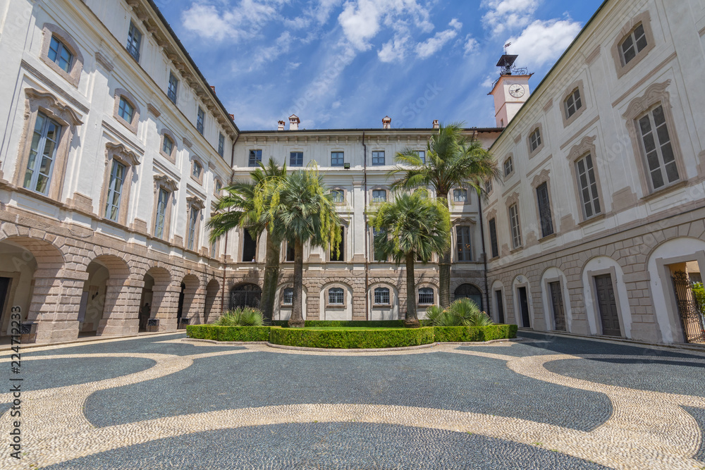 Palazzo Borromeo courtyard on Isola Bella (Bella Island), Lake Maggiore, Piedmont, Italy.