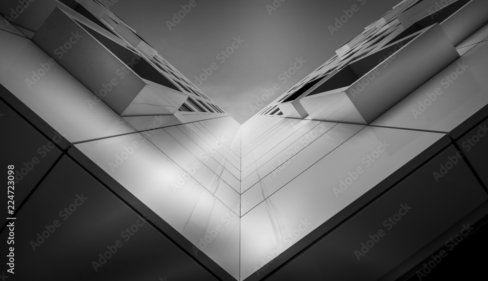 Obraz premium Abstract black and white building