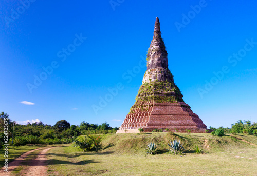 Buddhist stupa That Foun. Laos.