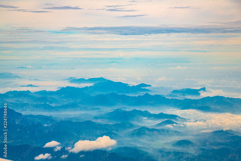 Aerial view of mountains Lined up like a sea of mountains.