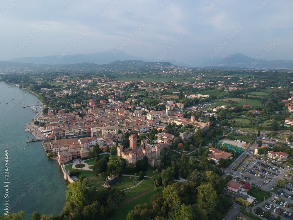 Lazise_lago_di_Garda.JPG