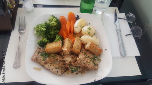 Lunch in Mallorca, carrot, broccoli, fish.