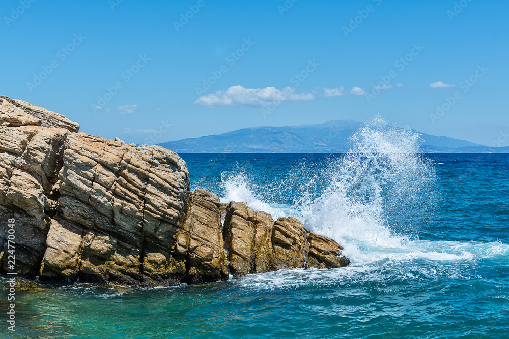 Fototapeta premium Rock and sea waves