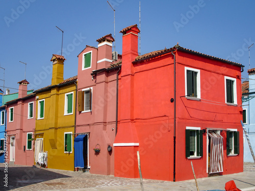Murano e le sue case colorate che tutto il mondo ci invidia photo