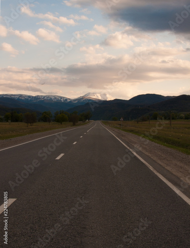 road in mountains © Мария Кузнецова
