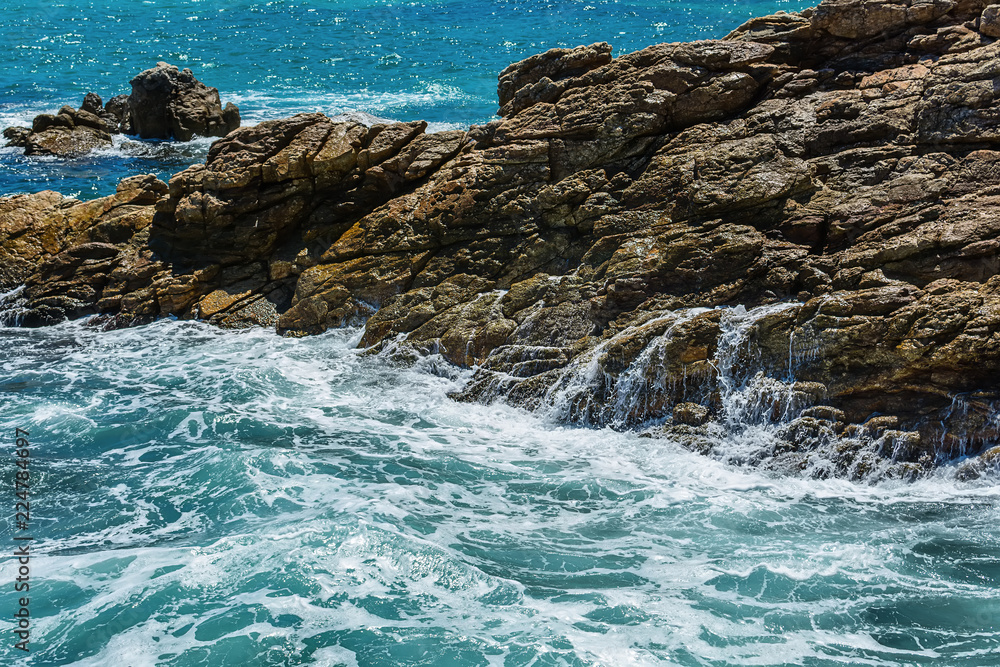 Fototapeta premium Rock and sea waves