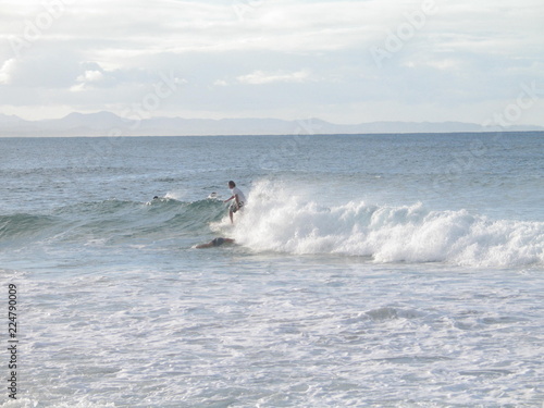 Surf en Byron Bay. Localidad costera de Nueva Gales del Sur, enAustralia