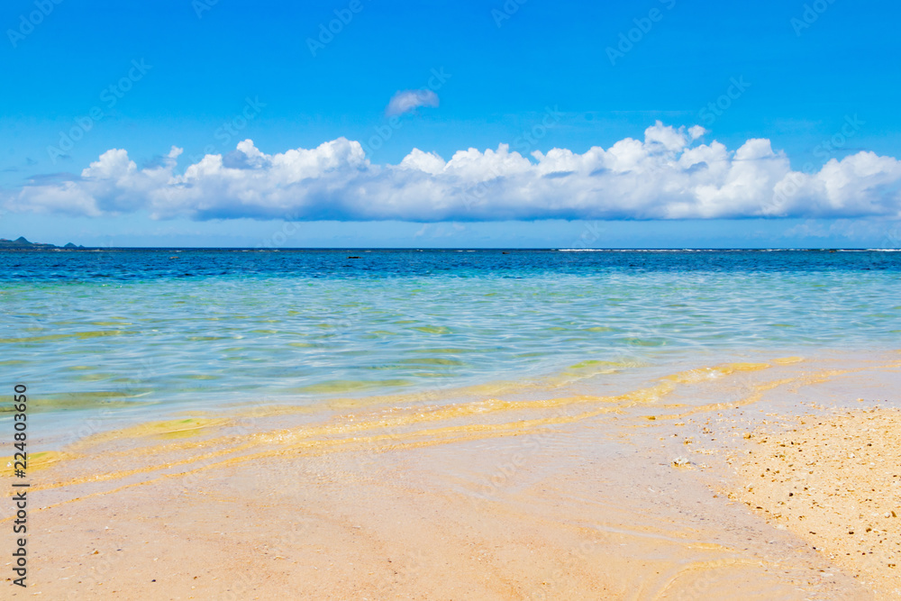 Obraz premium 沖縄石垣島 米原ビーチ