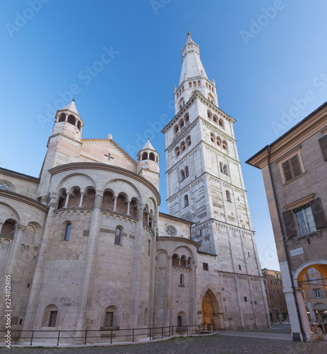 Modena - The Duomo (Cattedrale Metropolitana di Santa Maria Assunta e San Geminiano) in morning.