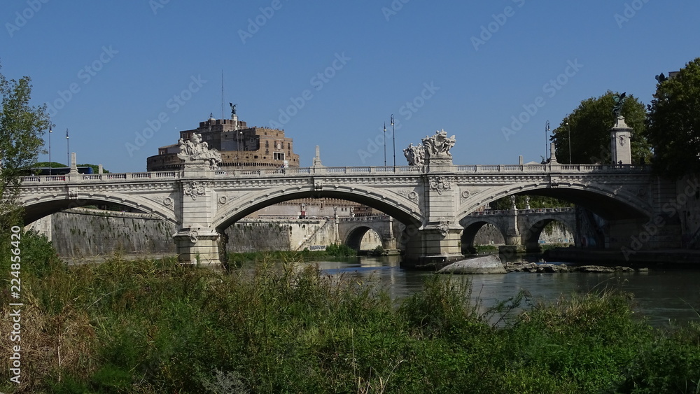 Fototapeta premium old stone bridge