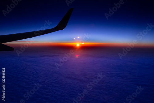 飛行機から見た太陽