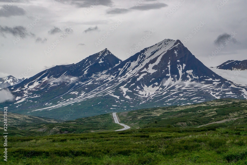 Scenic mountain drives from Alasksa to the Yukon