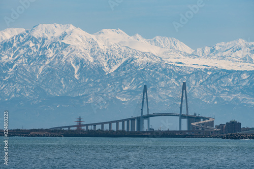 立山連峰と富山湾