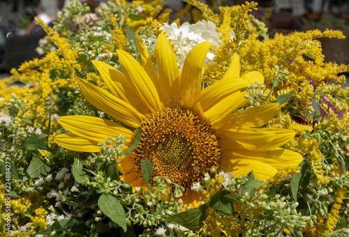 Fototapeta Naklejka Na Ścianę i Meble -  Sunflower and Goldenrod Bouquet