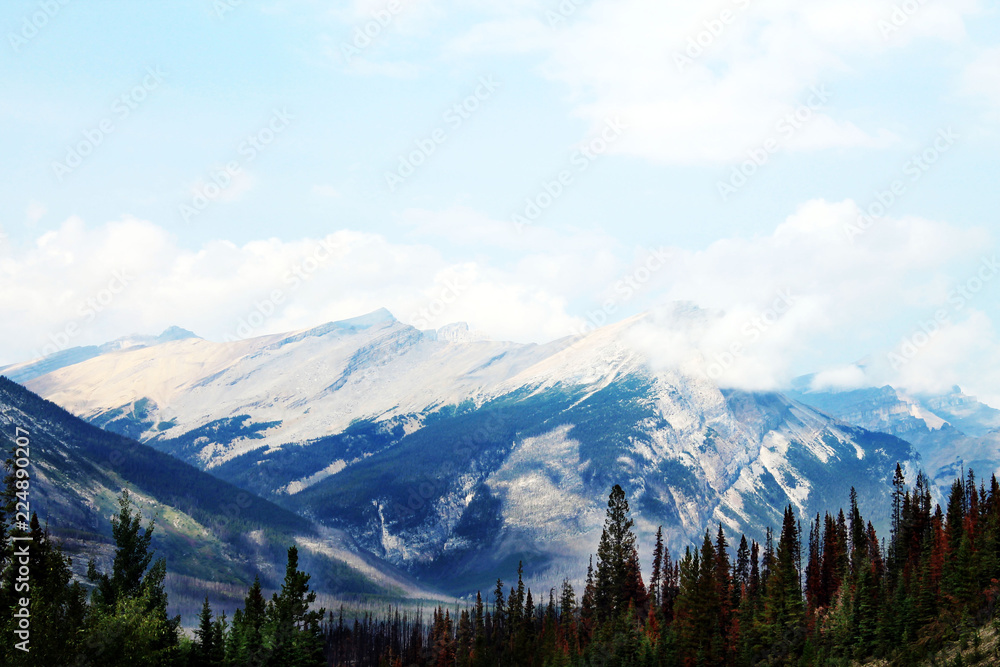 mountains in canada