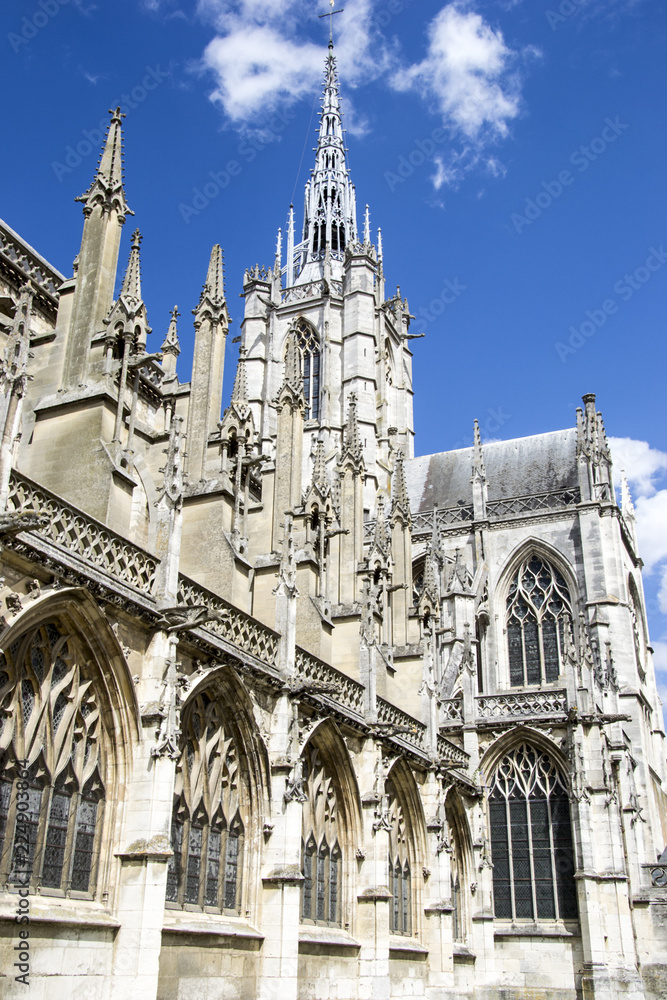 Fototapeta premium Vue sur Cathédrale Notre Dame d'Evreux 05