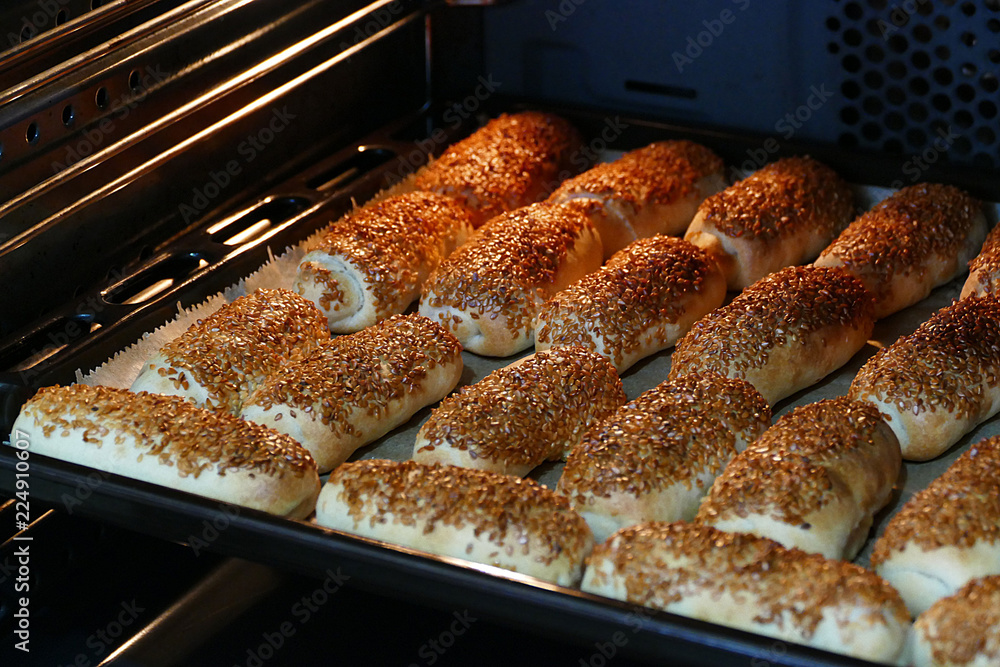 homemade pastries, to enjoy tea with sesame bagels in the oven,