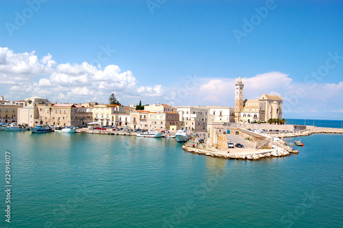 Foto Trani sea landscape