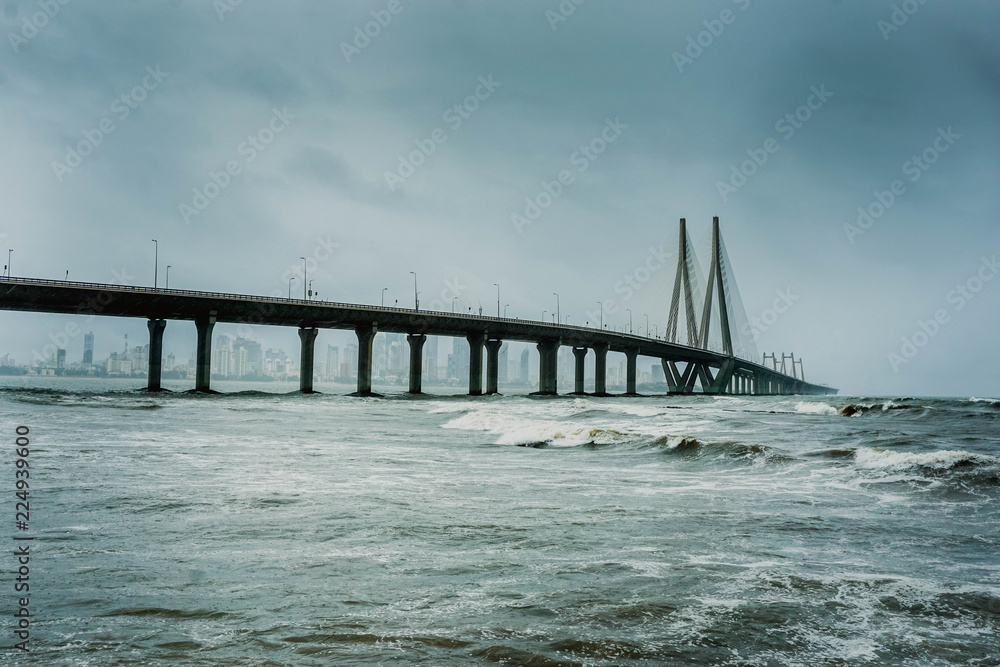 A huge bridge on the coast of the Arabian Sea in the city of Mumbai