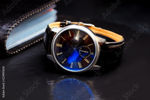 elegant stylish Men's Watch and business card holder