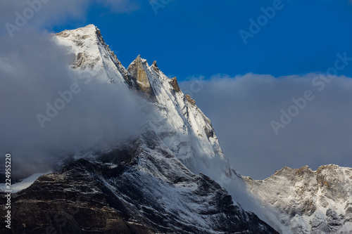 Himalayan mountain peaks 