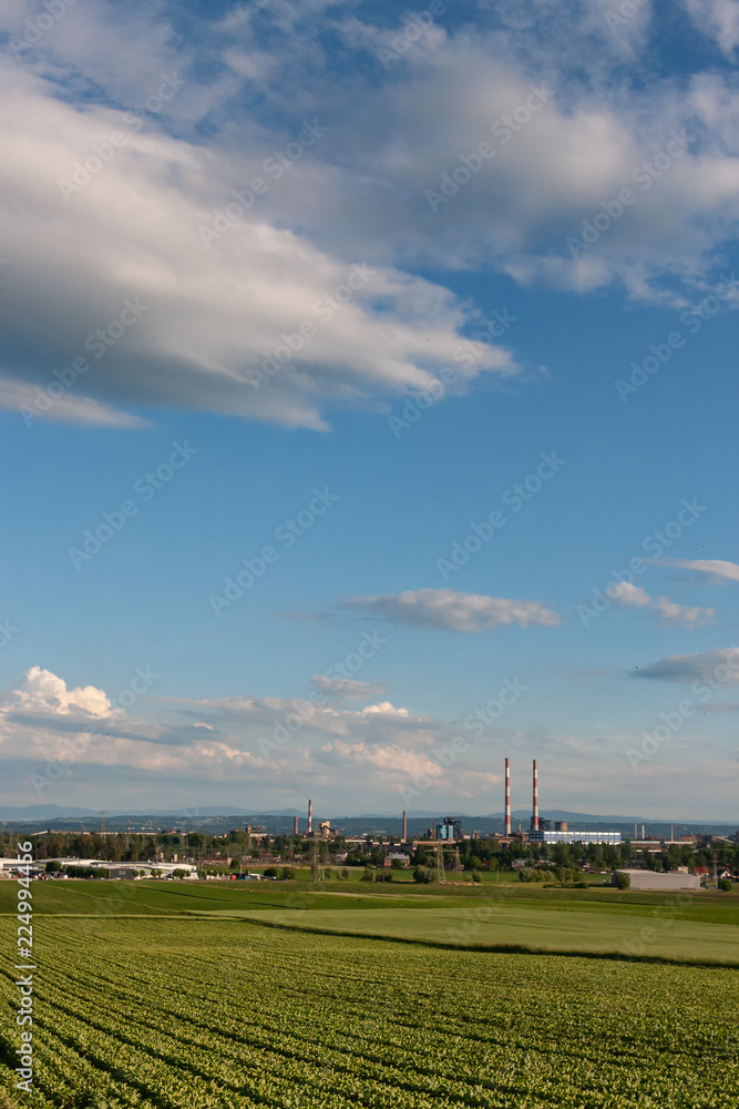 Krajobraz z hutą w tle #1