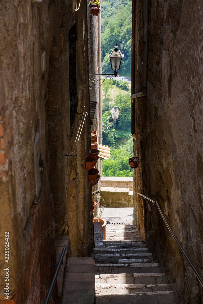Narrow passageways leading to dwellings in Pitigliano, Tuscany