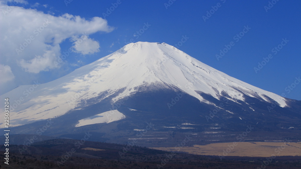 富士山と青空　山梨県　日本