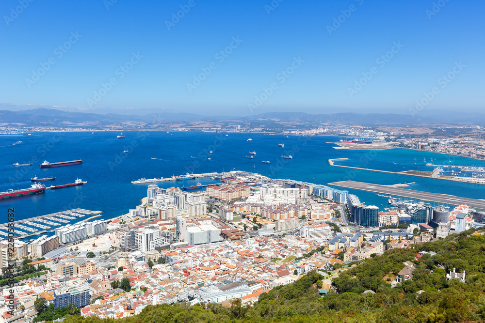 Gibraltar Hafen Port Flughafen Schiffe Meer Mittelmeer Urlaub Übersicht Stadt