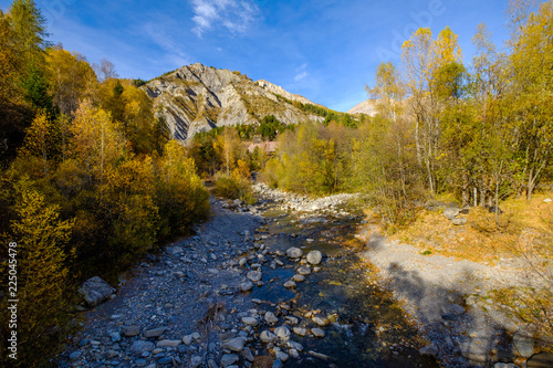 Paysage Alpin en automne. Le Verdon, Allos, Alpes de Haute Provence.