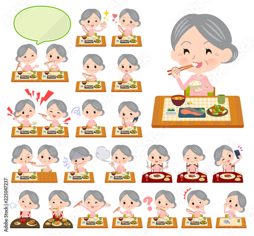 patient senior women_Meal