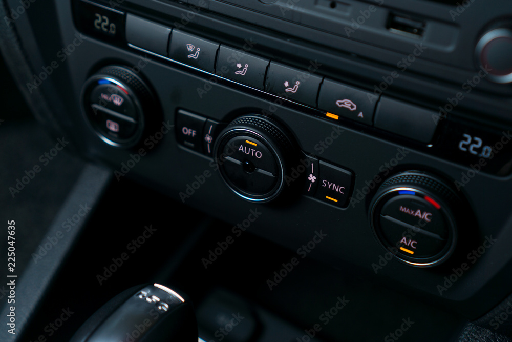 Modern car Air Conditioning unit controller with auto climate Modern car Air Conditioning unit controller with auto climate