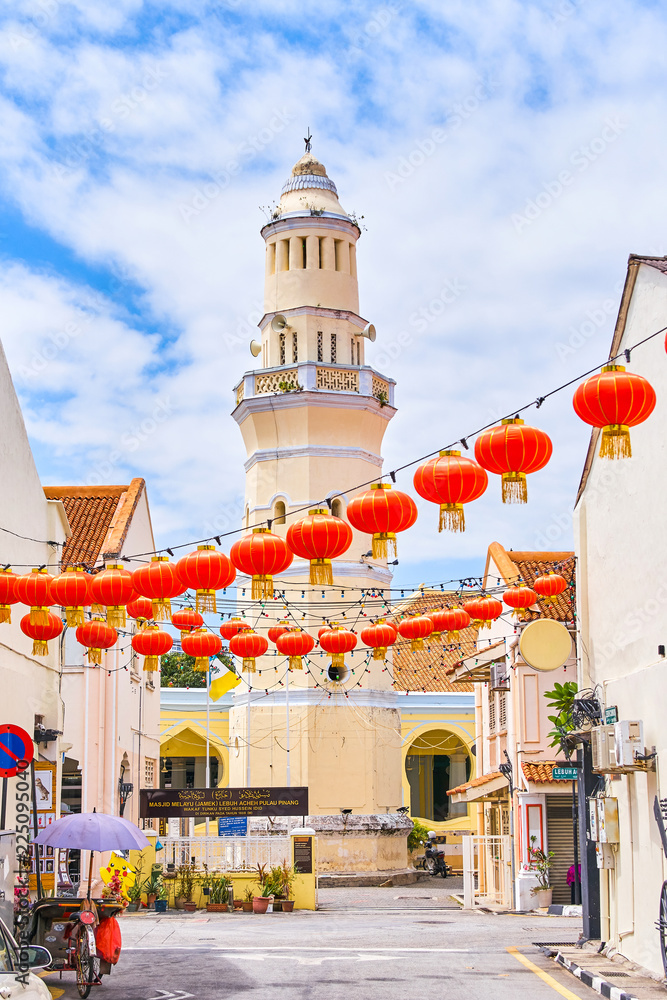 Fototapeta premium Lebuh Acheh Mosque in Georgetown, Penang island, Malaysia