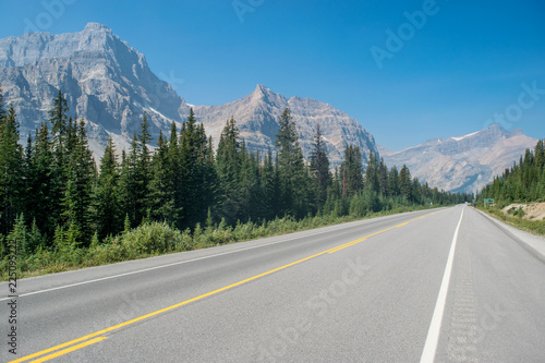 Highway trough the Banff National park, Canada © Martin Capek