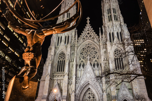 Atlas e a Catedral de São Pedro