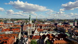 Piękna panorama starego Poznania, centrum miasta - widok na rynek i starówkę z wieży zamku Królewskiego w Poznaniu, stolicy Wielkopolski