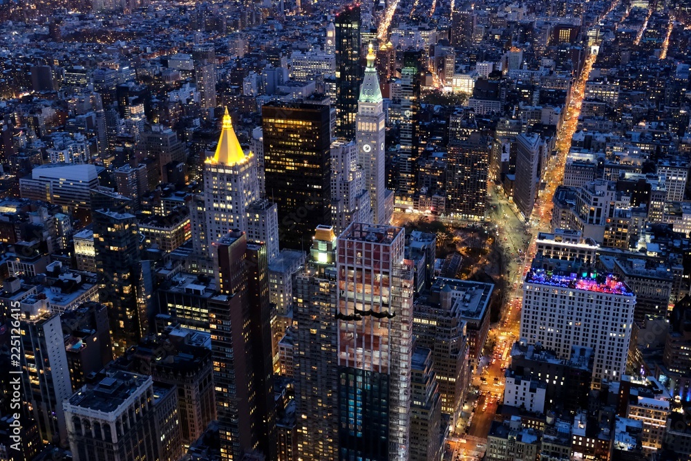 Fototapeta premium Amazing New york aerial view of building at night