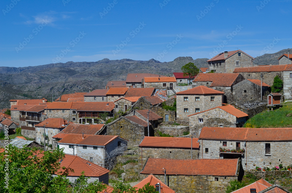  Pitoes das Junias, una aldea en el  Parque Nacional da Peneda-Gerês. Municipio de Montalegre.  Portugal.