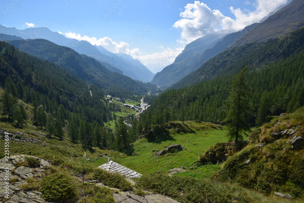 Valle d'Aosta - panorama sulla vallata di Gressoney