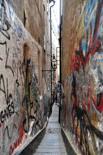 the narrowest street in Stockholm © Deno