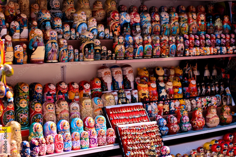 dolls dolls