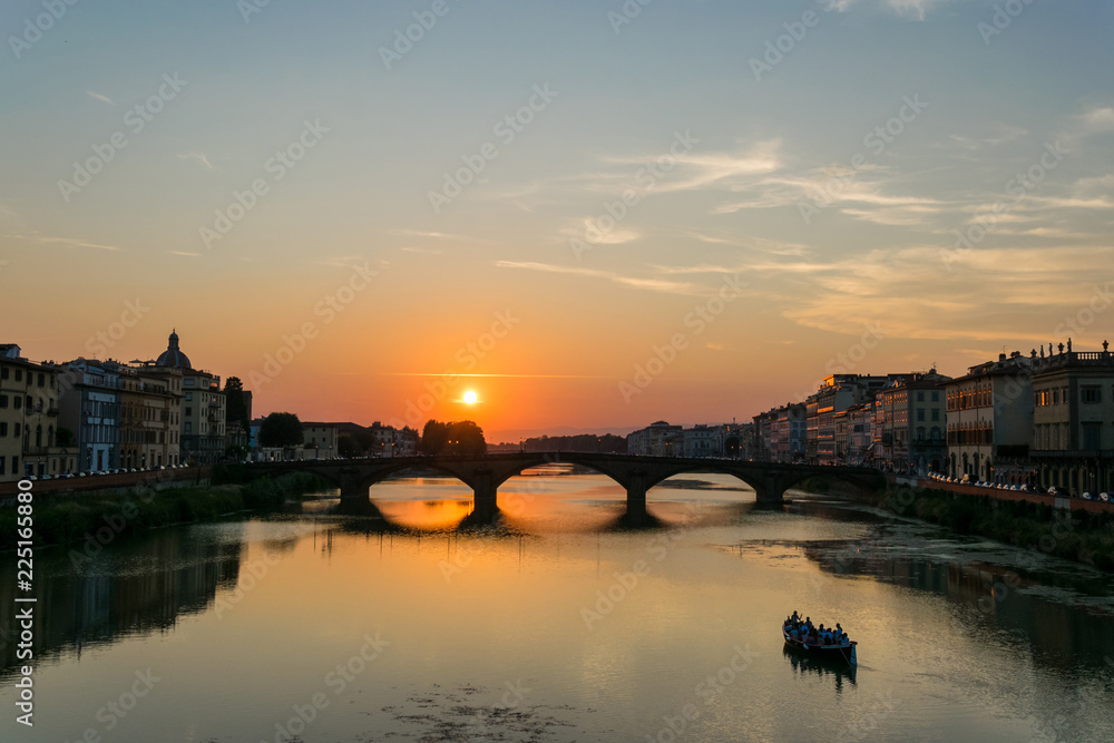 Soleil couchant sur l'Arno à Florence