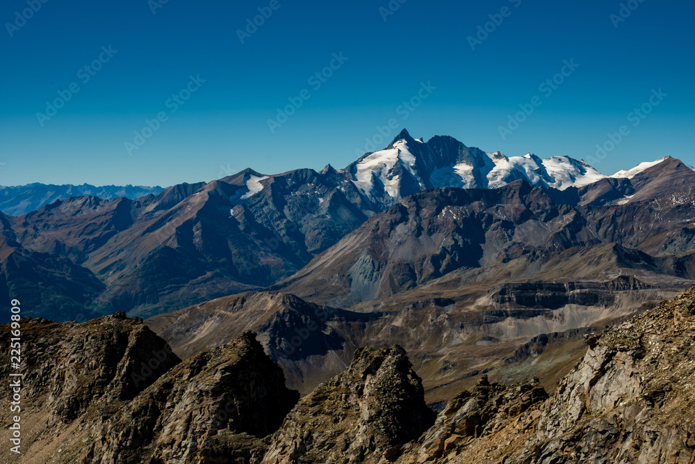 Der höchste Gipfel Österreichs überragt die hohen Tauern in den Alpen