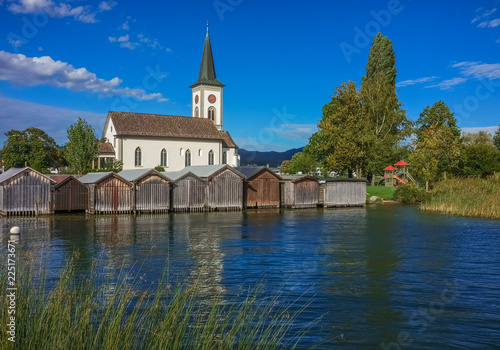 The beautiful historical village of Busskirch on the shores of the Upper Zurich Lake  Obersee   Rapperswil-Jona  Sankt Gallen  Switzerland