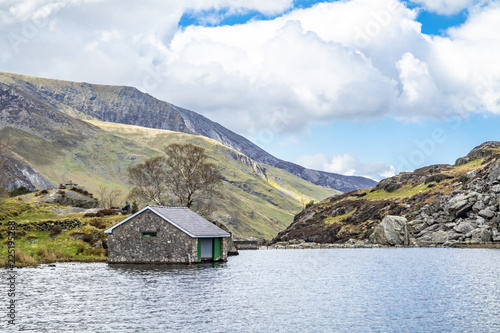 Rotten cottage at Ogwen valley with Llyn Ogwen in Snowdonia, Gwynedd, North Wales, UK - Great Britain, Europe
