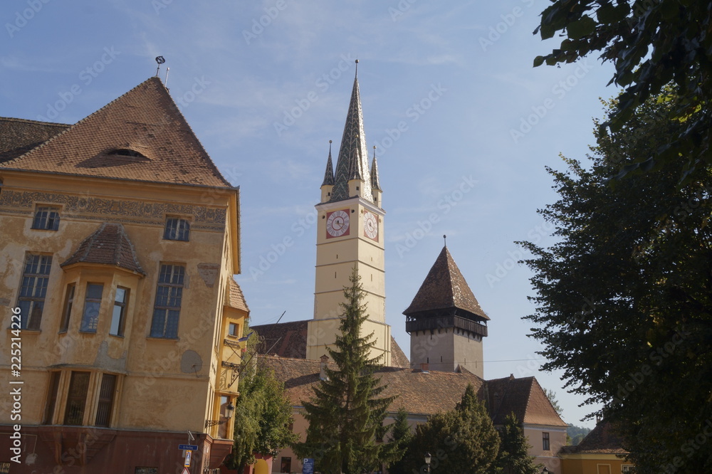 Obraz premium The tower of the fortified church of Medias - St. Margaret's Church - Romania, Transylvania, Sibiu 